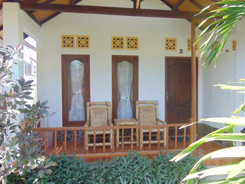 Santigi Homestay Гили Еър Екстериор снимка
