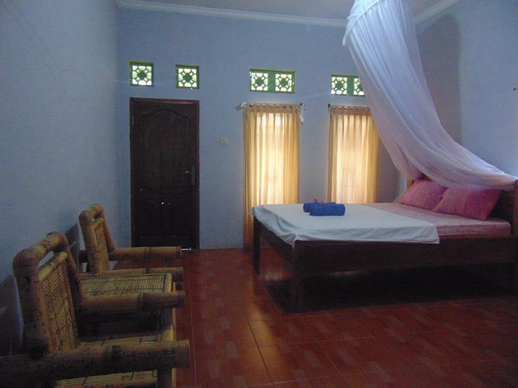 Santigi Homestay Гили Еър Екстериор снимка