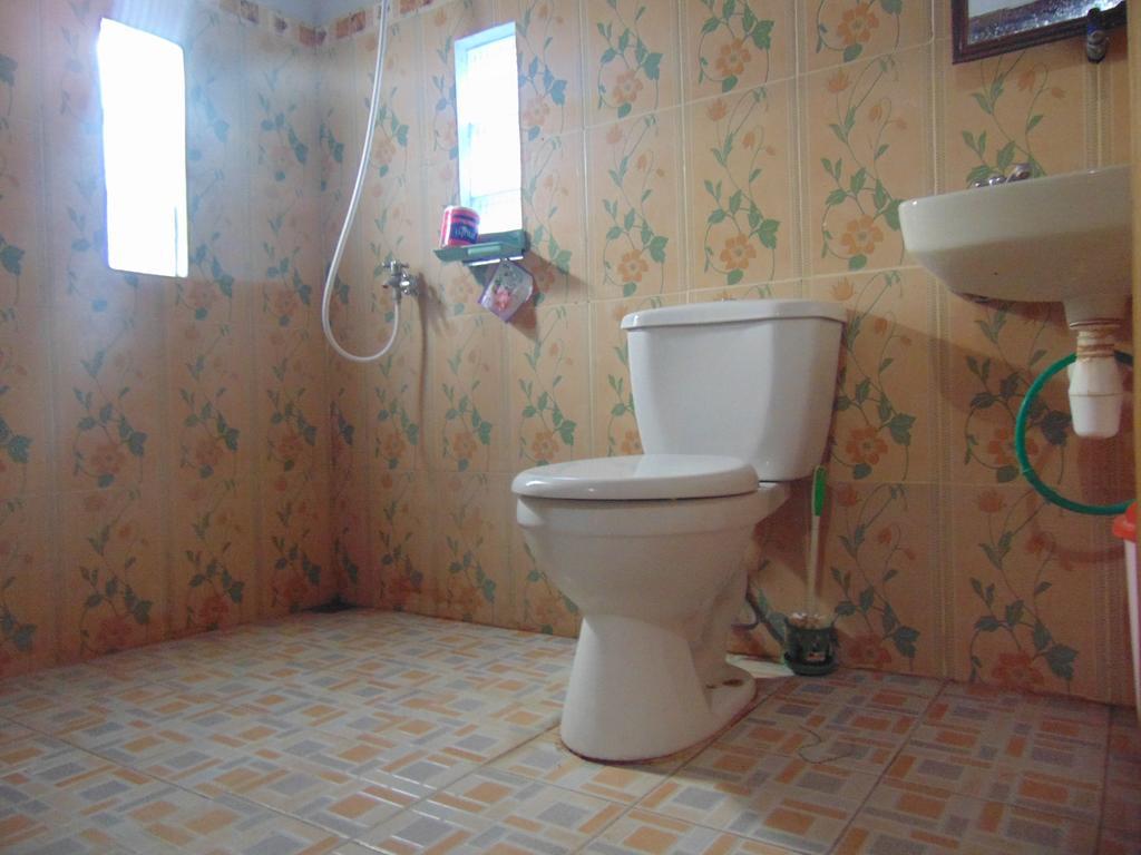Santigi Homestay Гили Еър Екстериор снимка