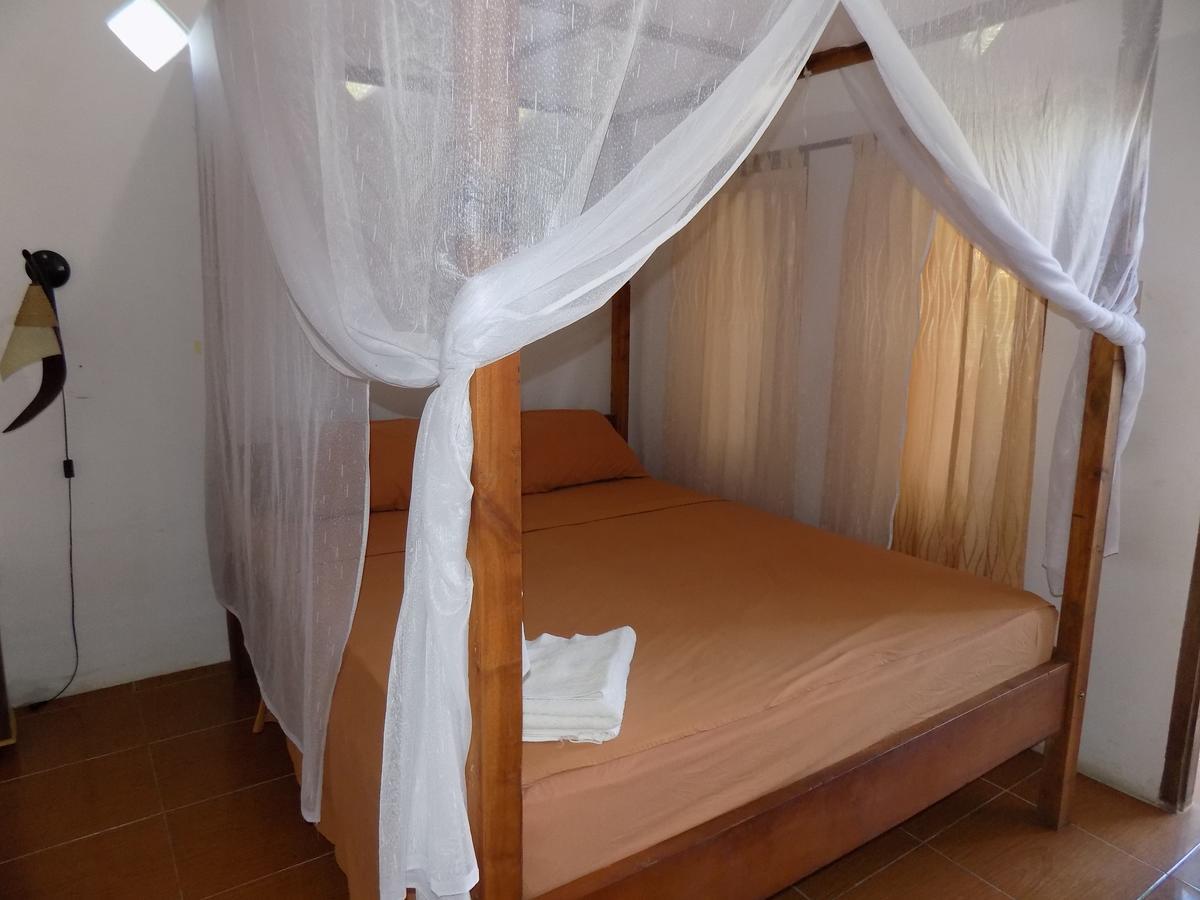 Santigi Homestay Гили Еър Екстериор снимка