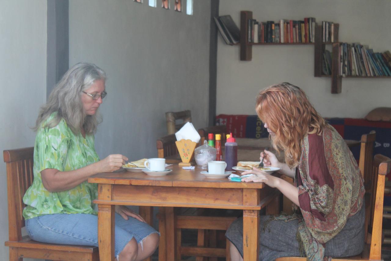 Santigi Homestay Гили Еър Екстериор снимка